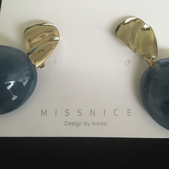 Miss Nice Fashion Jewelry Dangle Earrings - Picture 3 of 7